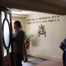 Biblioteka im. Jana PawłaII w Polskiej Parafii St.Margaret of Scotland w Seattle.